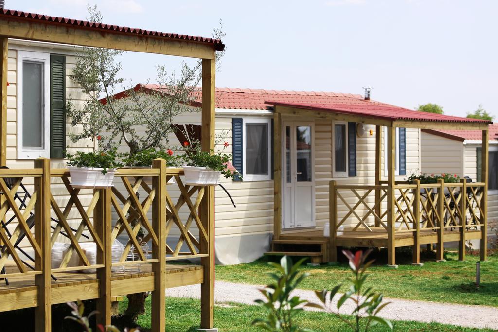 Aminess Sirena - Holiday Homes Classic Novigrad Istria الغرفة الصورة